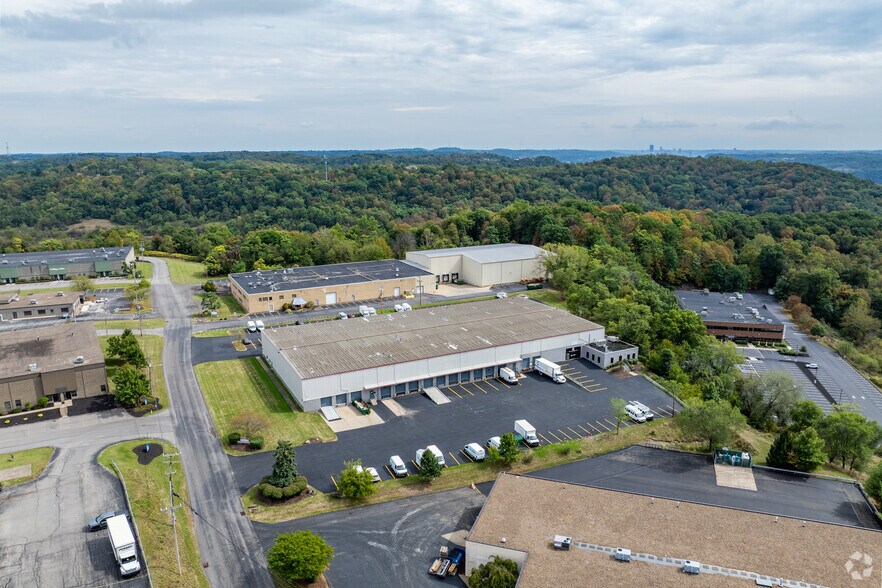 More Photos Of 208 Overlook Dr, Sewickley Warehouse For Lease