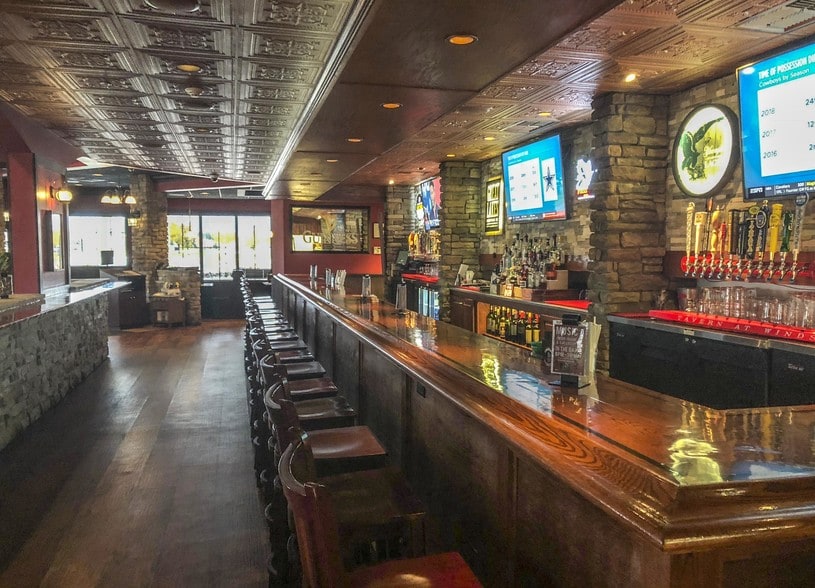 More Photos Of 8444 Transit Rd, Buffalo Restaurant For Lease