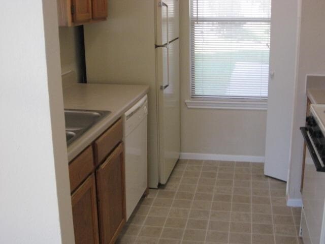 More Photos Of 12306 Abney Dr, Austin Apartments For Sale