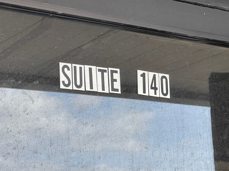 More Photos Of 701 E Main St, Tomball Storefront For Lease