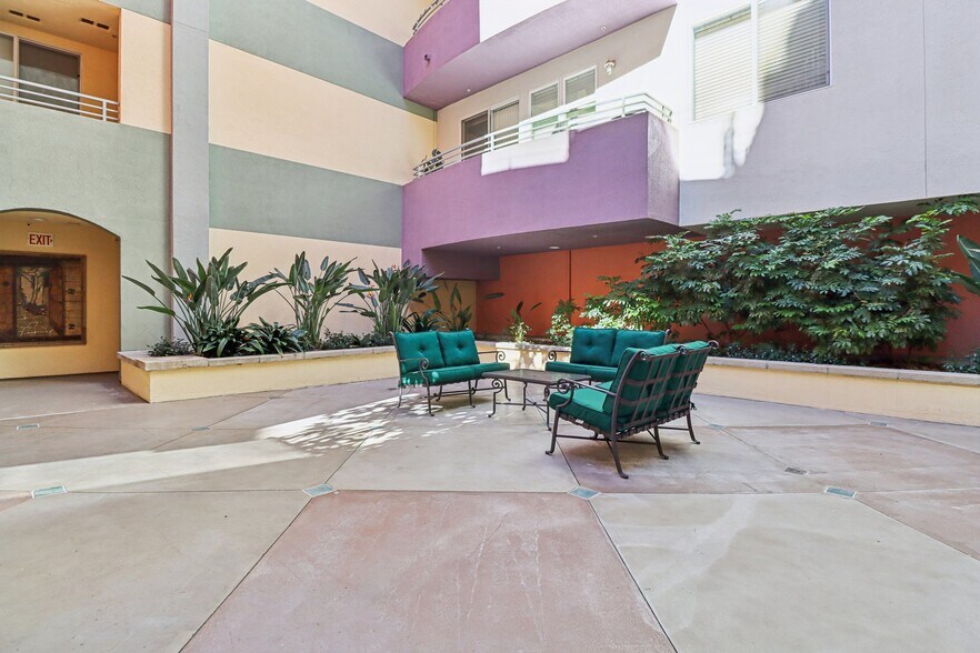 More Photos Of 1501 India St, San Diego Apartments For Sale