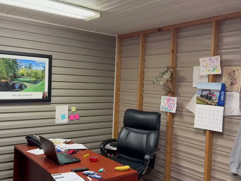 More Photos Of 4700-4702 Southeastern ave, Indianapolis Auto Repair For Sale