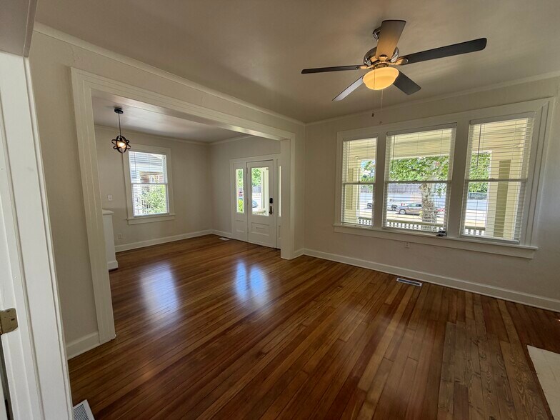 More Photos Of 1605 N Classen Dr, Oklahoma City Office Residential For Sale