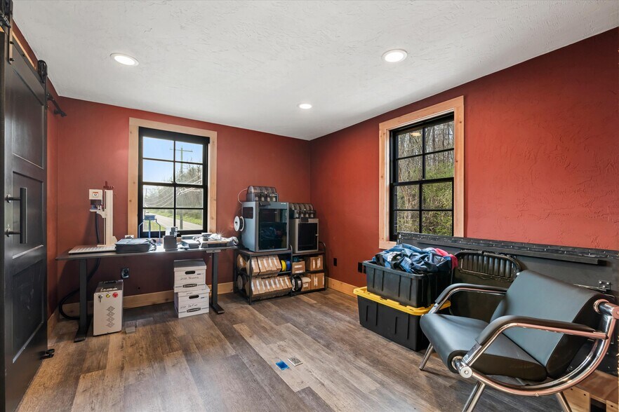 More Photos Of 6339 Old William Penn Highway hwy, Export Showroom For Sale