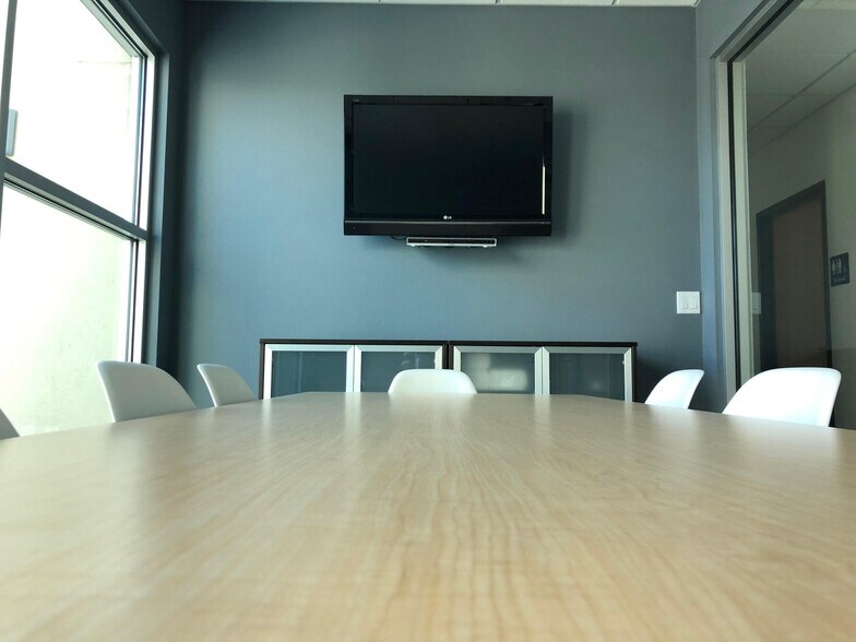 More Photos Of 700 Mistletoe Rd, Ashland Office For Lease