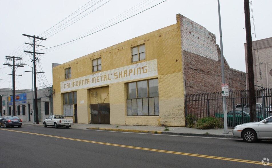 More Photos Of 1704 Hooper Ave, Los Angeles Manufacturing For Lease
