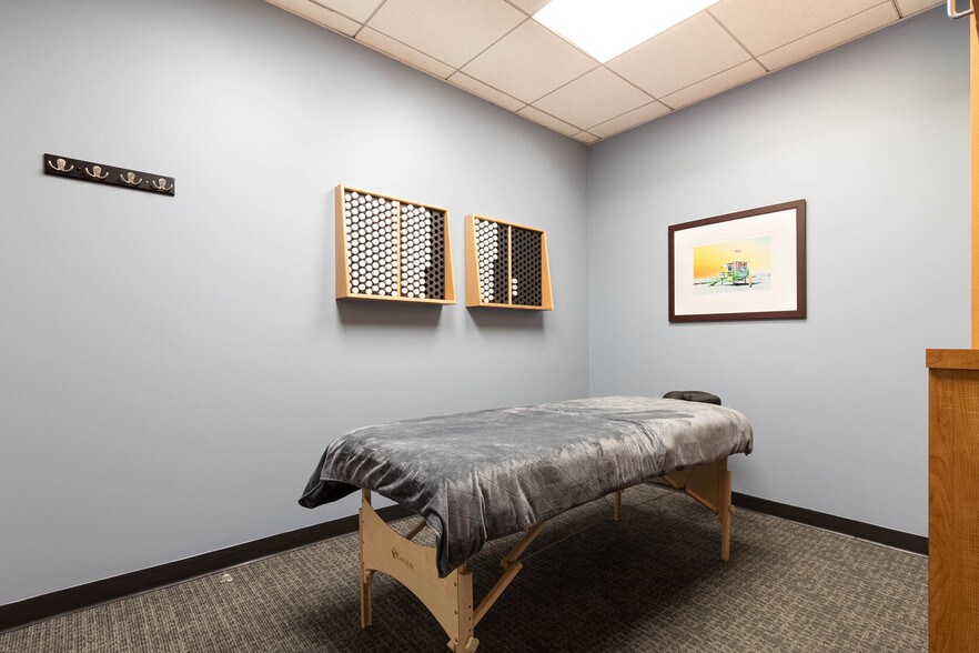 More Photos Of 14650 Aviation Blvd, Hawthorne Medical For Lease