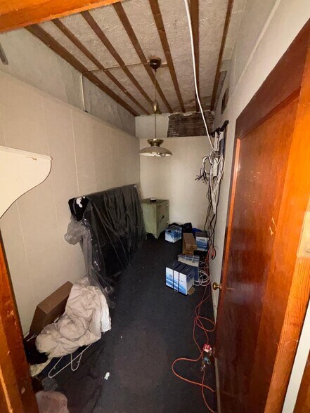 More Photos Of 975 Broadway St, Buffalo General Retail For Sale