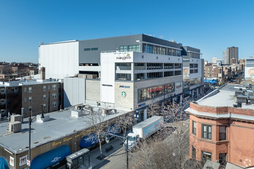 More Photos Of 3030 N Broadway St, Chicago Storefront For Sale