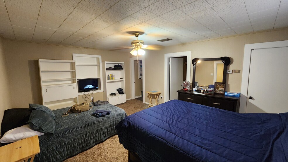 More Photos Of 9300 W County Road 60, Midland Flex For Sale