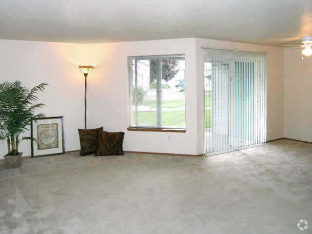 More Photos Of 2231 NE Bridgecreek Ave, Vancouver Apartments For Sale