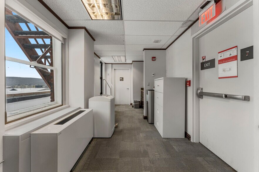 More Photos Of 1 W Market St, Corning Office Residential For Lease