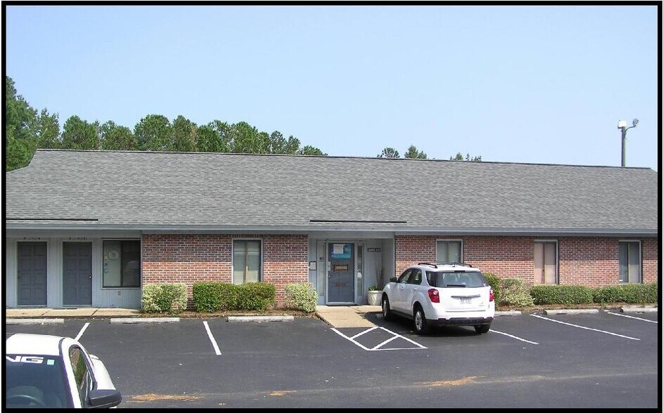More Photos Of 108 N Kerr Ave, Wilmington Medical For Sale