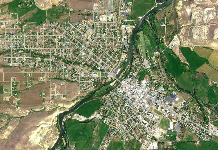 More Photos Of 414 Main St, Salmon Storefront For Sale