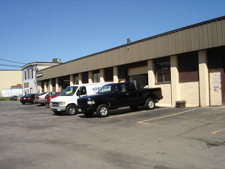 More Photos Of 60 Pine St, Methuen Light Manufacturing For Lease