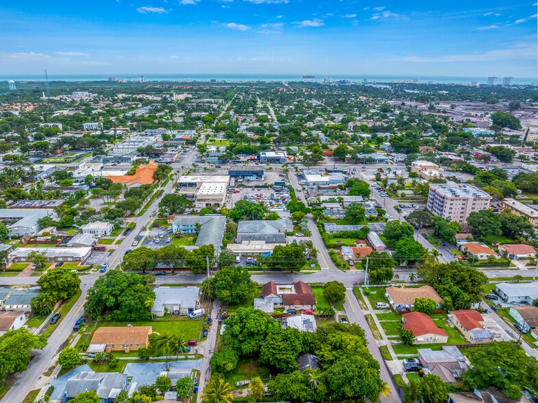More Photos Of 1845 Garfield St, Hollywood Assisted Living For Sale