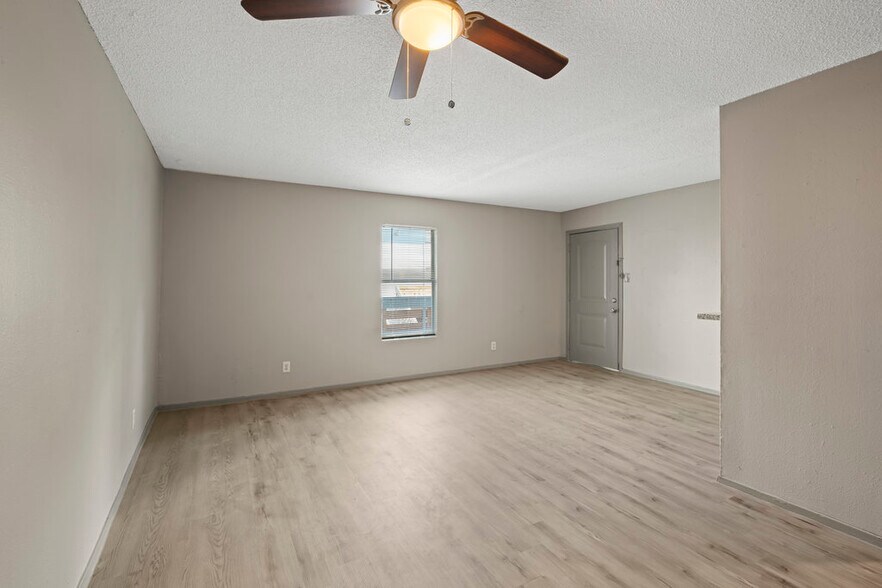 More Photos Of 610 Ferry Rd, Galveston Apartments For Sale