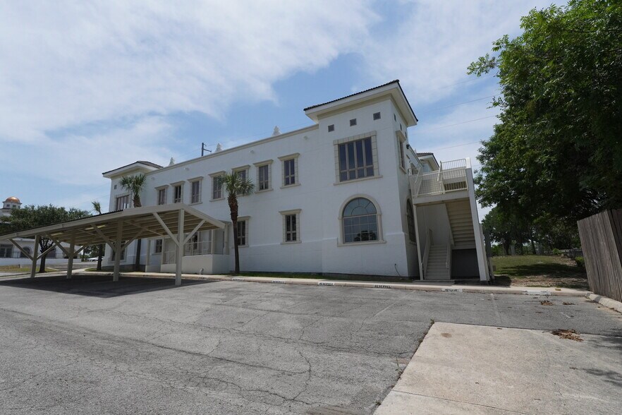 More Photos Of 4775 Hamilton Wolfe Rd, San Antonio Medical For Sale