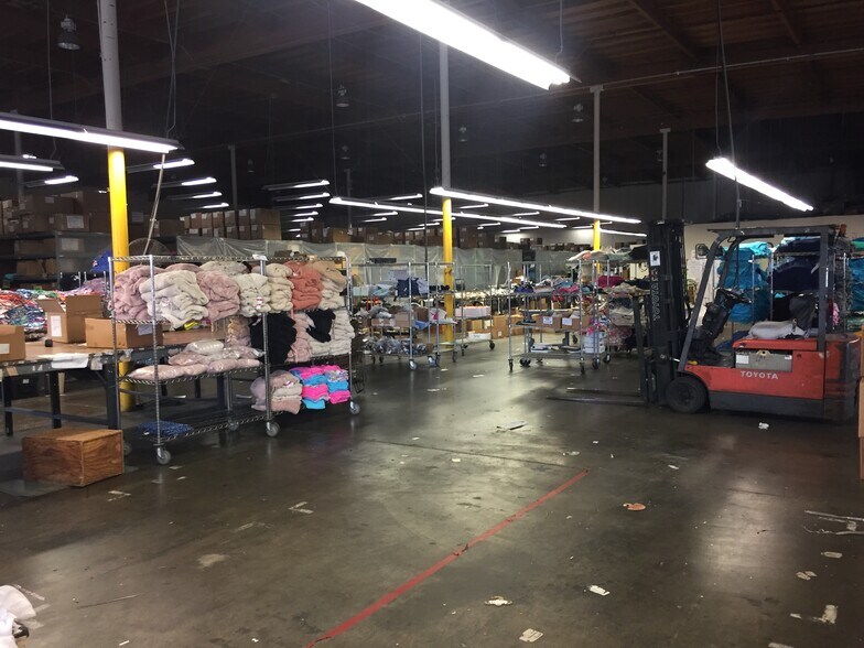 More Photos Of 15507-15517 Broadway Center St, Gardena Warehouse For Lease