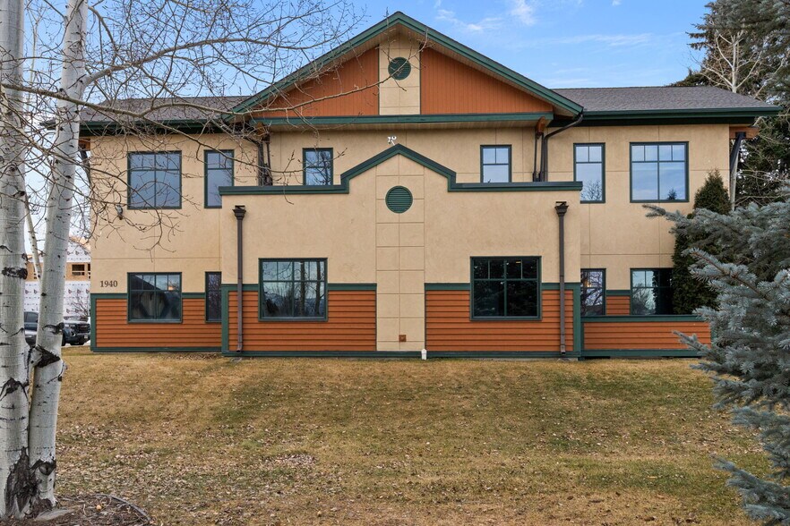 More Photos Of 1940 W Dickerson St, Bozeman Office For Lease