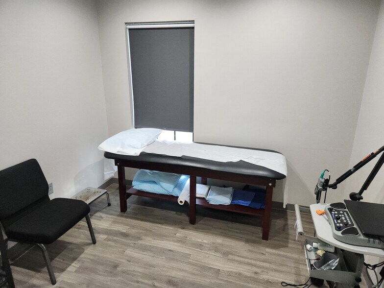 More Photos Of 2895 Lewis Ln, Paris Medical For Sale