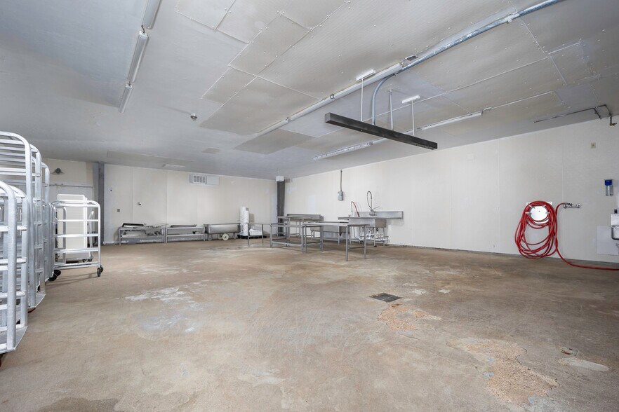 More Photos Of 1820 N Council Rd, Blanchard Food Processing For Sale