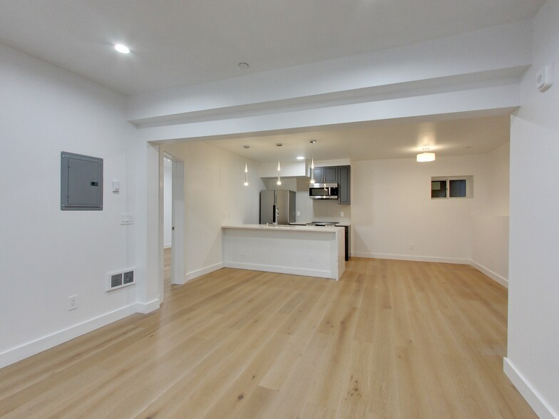 More Photos Of 840 Greenwich St, San Francisco Apartments For Sale