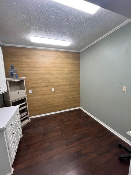 More Photos Of 2474 Broadway, Beaumont Medical For Sale