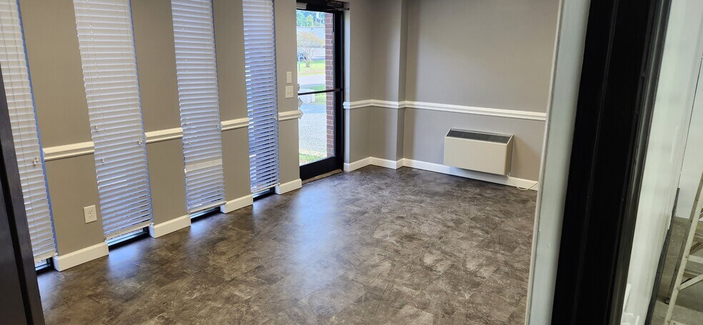 More Photos Of 2801 Chamber Dr, Monroe Warehouse For Lease