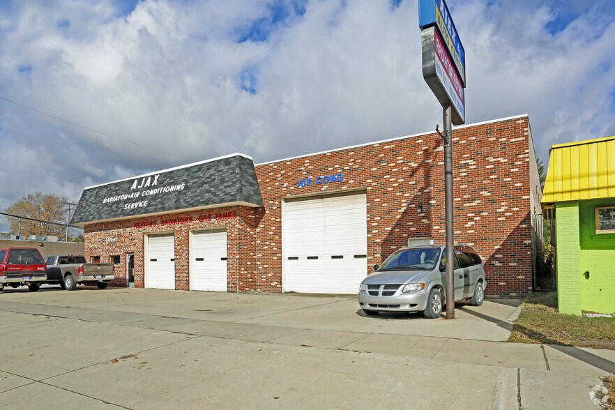 More Photos Of 14447 E 9 Mile Rd, Warren Auto Repair For Sale