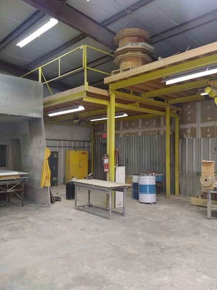 More Photos Of 15 Howard Pl, Kitchener Warehouse For Sale