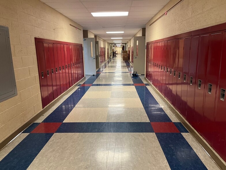More Photos Of 22154 PA-18, Conneautville Schools For Sale