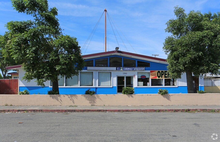More Photos Of 32681 Mission Blvd, Hayward Restaurant For Sale