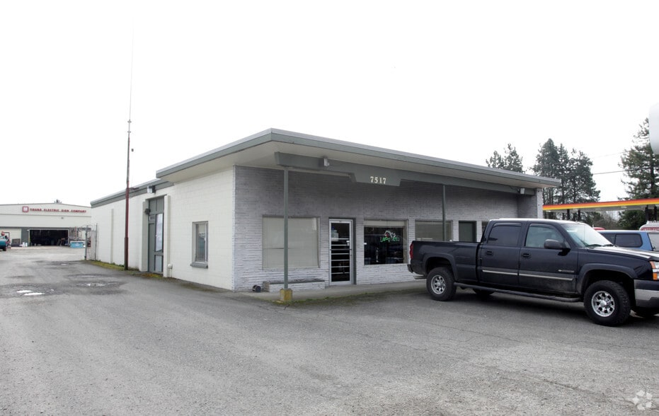 More Photos Of 7517 E Portland Ave E, Tacoma Warehouse For Sale