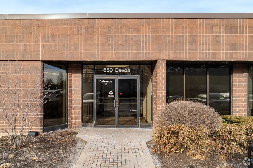 More Photos Of 650 E Devon Ave, Itasca Office For Lease