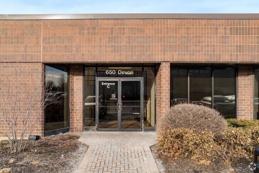 More Photos Of 650 E Devon Ave, Itasca Office For Lease
