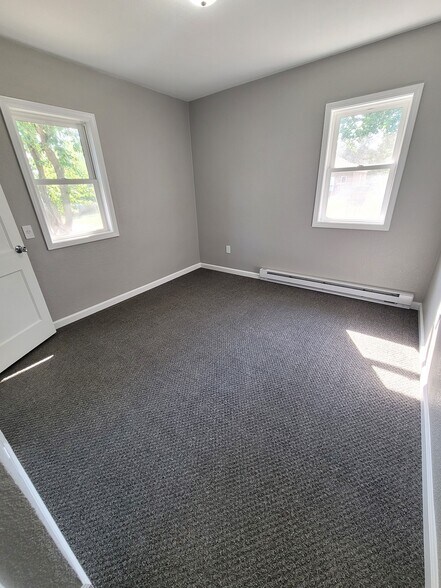 More Photos Of 1351 Iowa Ave SE, Huron Apartments For Sale