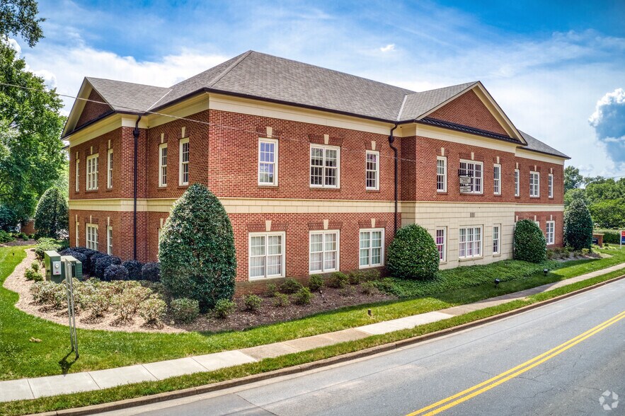More Photos Of 111 Clebourne St, Fort Mill Office For Lease