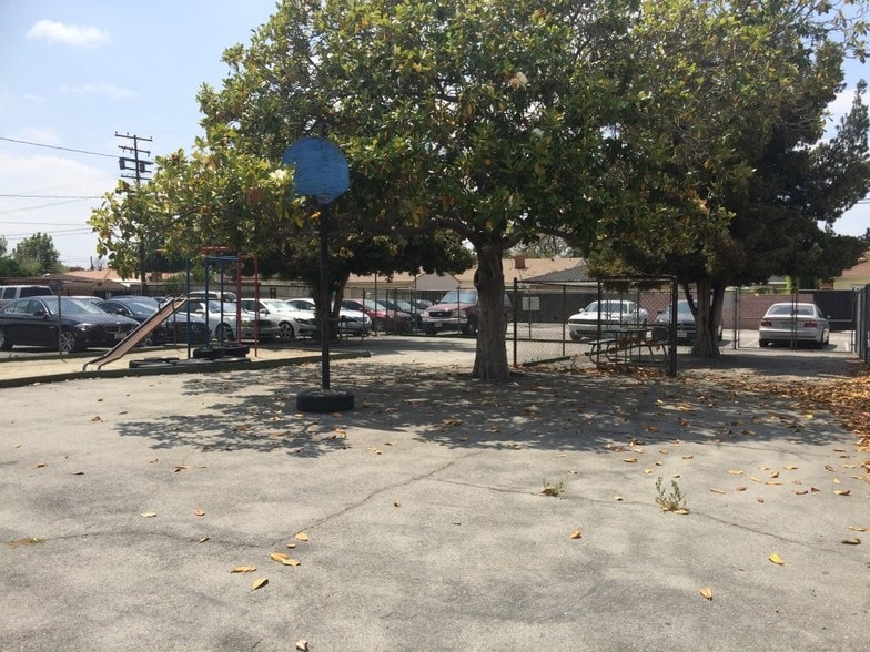 More Photos Of 12065 Paramount Blvd, Downey Storefront For Lease
