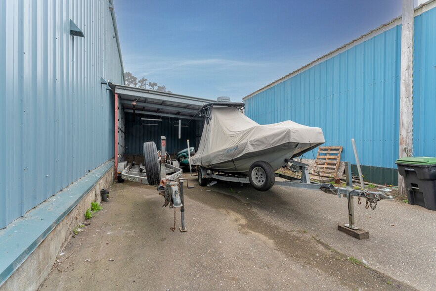 More Photos Of 32330 N Harbor Dr, Fort Bragg Office For Sale