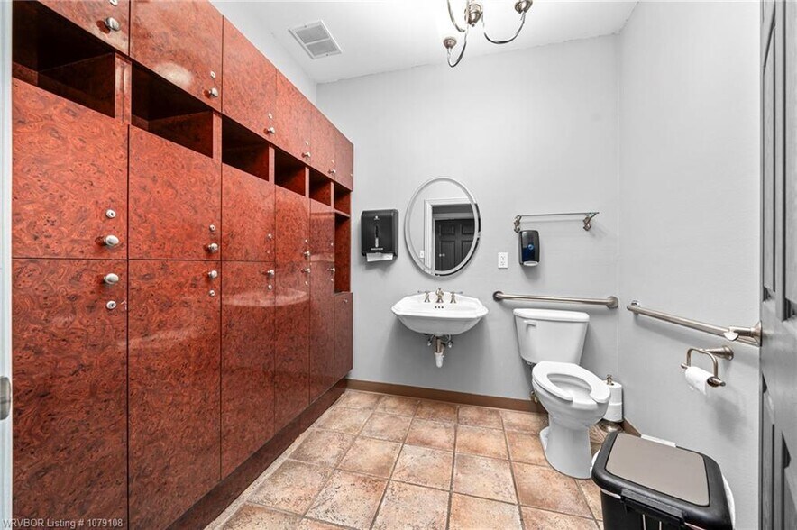 More Photos Of 6710 Dallas St, Fort Smith General Retail For Sale