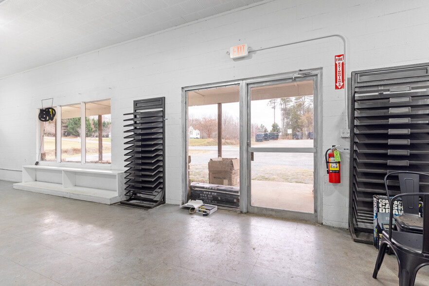 More Photos Of 3628 Brights Rd, Pittsville General Retail For Sale