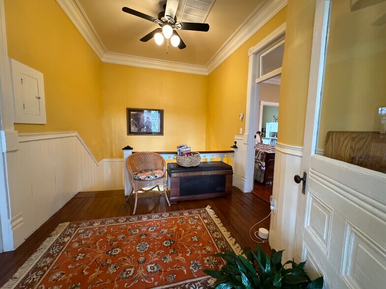 More Photos Of 224 W Chickasaw St, Tahlequah Hospitality For Sale