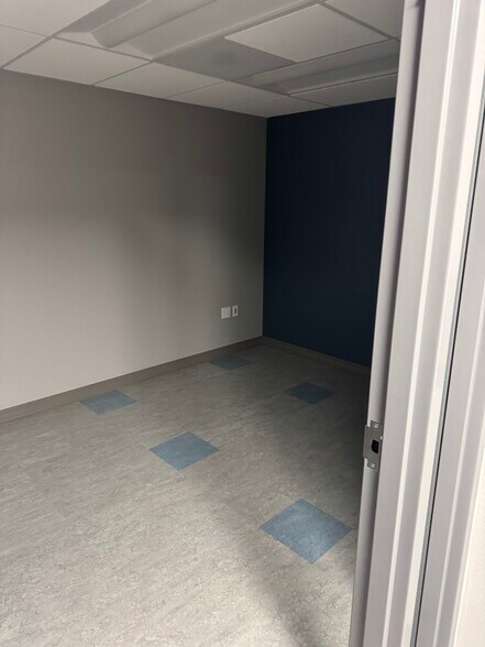 More Photos Of 435 Grand Ave, South San Francisco Office For Sale