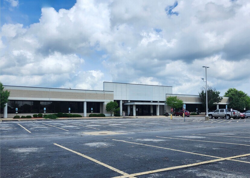 More Photos Of 7180 Spring Brook Rd, Rockford Office For Sale