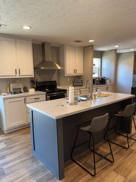 More Photos Of 7314 Nundy Ave, Gibsonton Warehouse For Lease