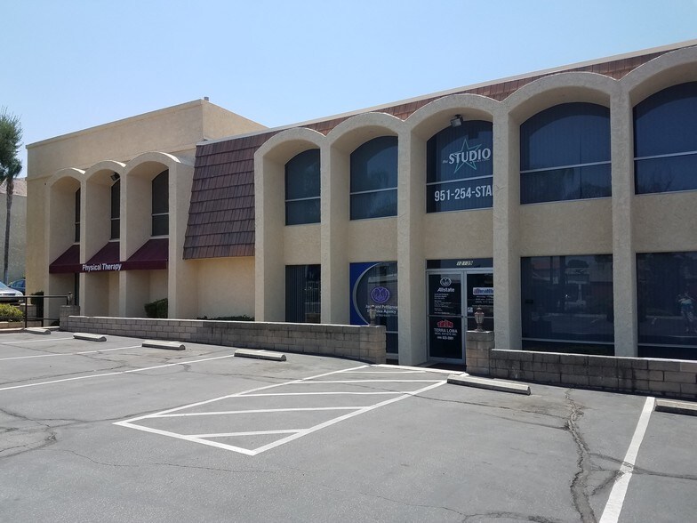 Primary Photo Of 12139 Mt Vernon Ave, Grand Terrace Medical For Lease