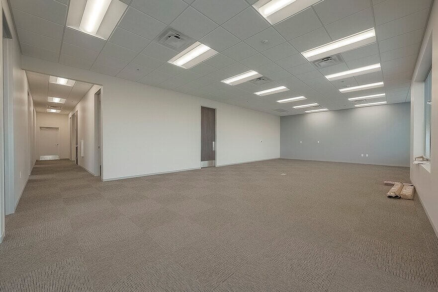 More Photos Of 13930 Journey Rd, Houston Warehouse For Lease