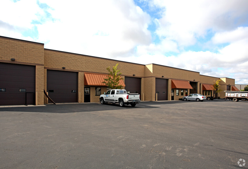 Primary Photo Of 588-590 Citation Dr, Shakopee Light Distribution For Lease