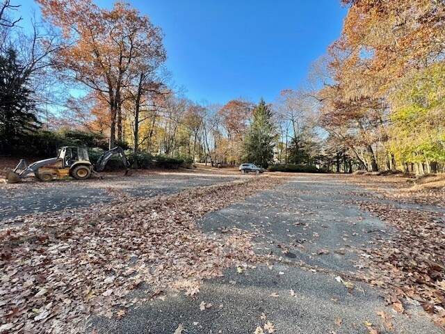More Photos Of 202 W Hartsdale Ave, Hartsdale General Retail For Sale